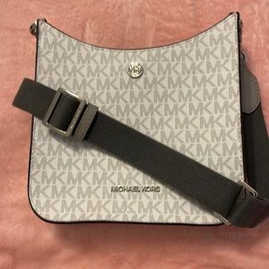 Briley small logo messenger bag Michael Kors crossbody